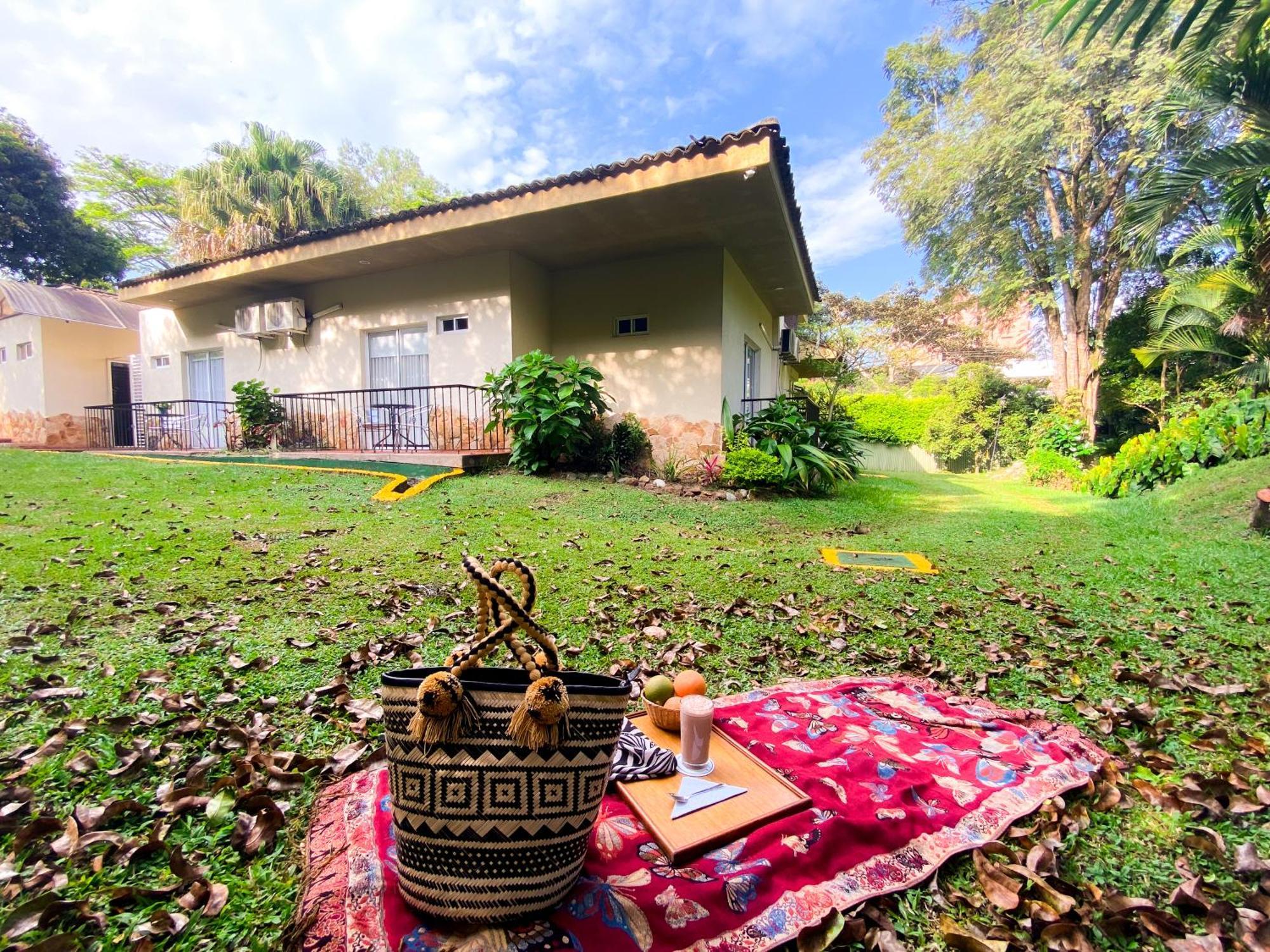 Hotel Campestre Santa Monica Pance Cali Exterior foto